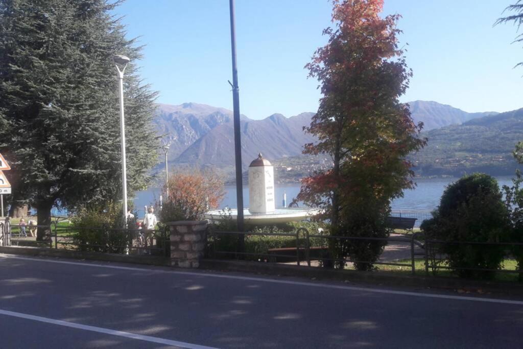 Appartamento Sul Lago D'Iseo Tavernola Bergamasca Eksteriør billede